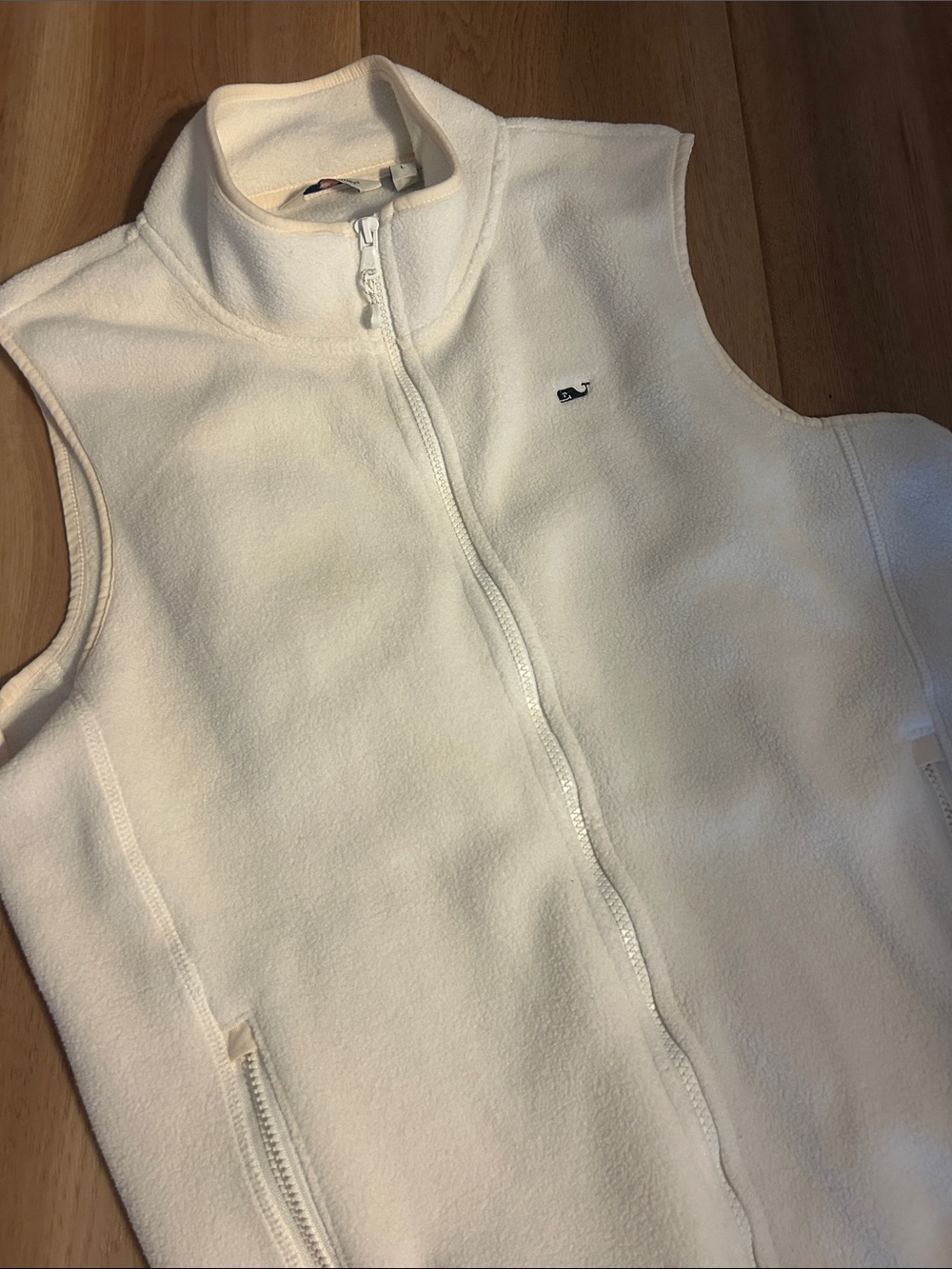 Woman’s Vineyard Vines Off-White Fleece Zip Vest Size Large
